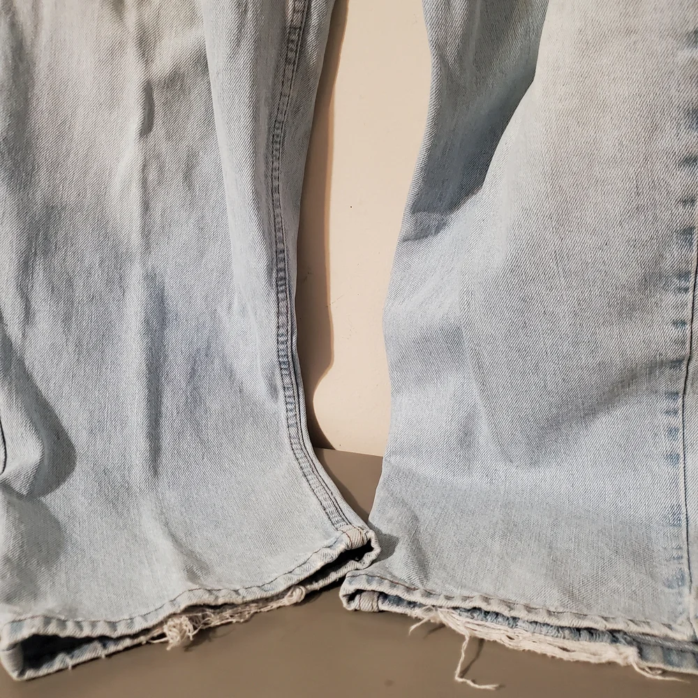 Y2K 90s Levis Silvertab Baggy Mens Light Wash Denim Skater Jeans USA Size 38x32 - Picture 3 of 9